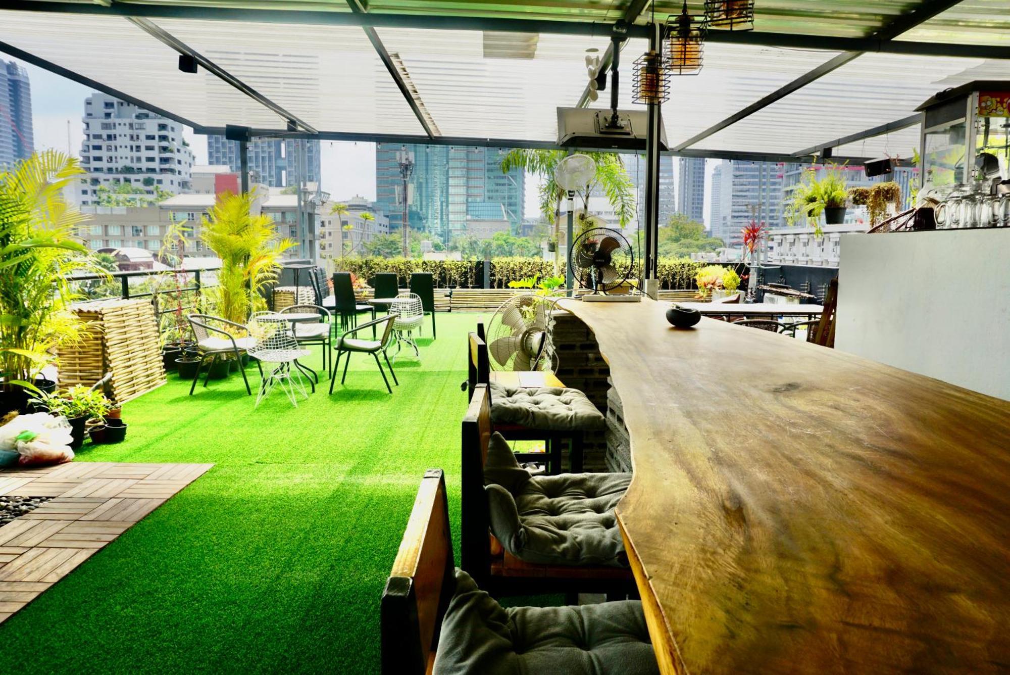 Hash Apartment With Unique Chill Design At Silom Soi 3 Bangkok Zewnętrze zdjęcie