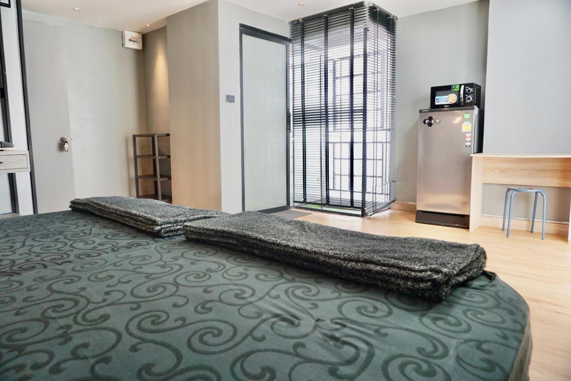 Hash Apartment With Unique Chill Design At Silom Soi 3 Bangkok Zewnętrze zdjęcie