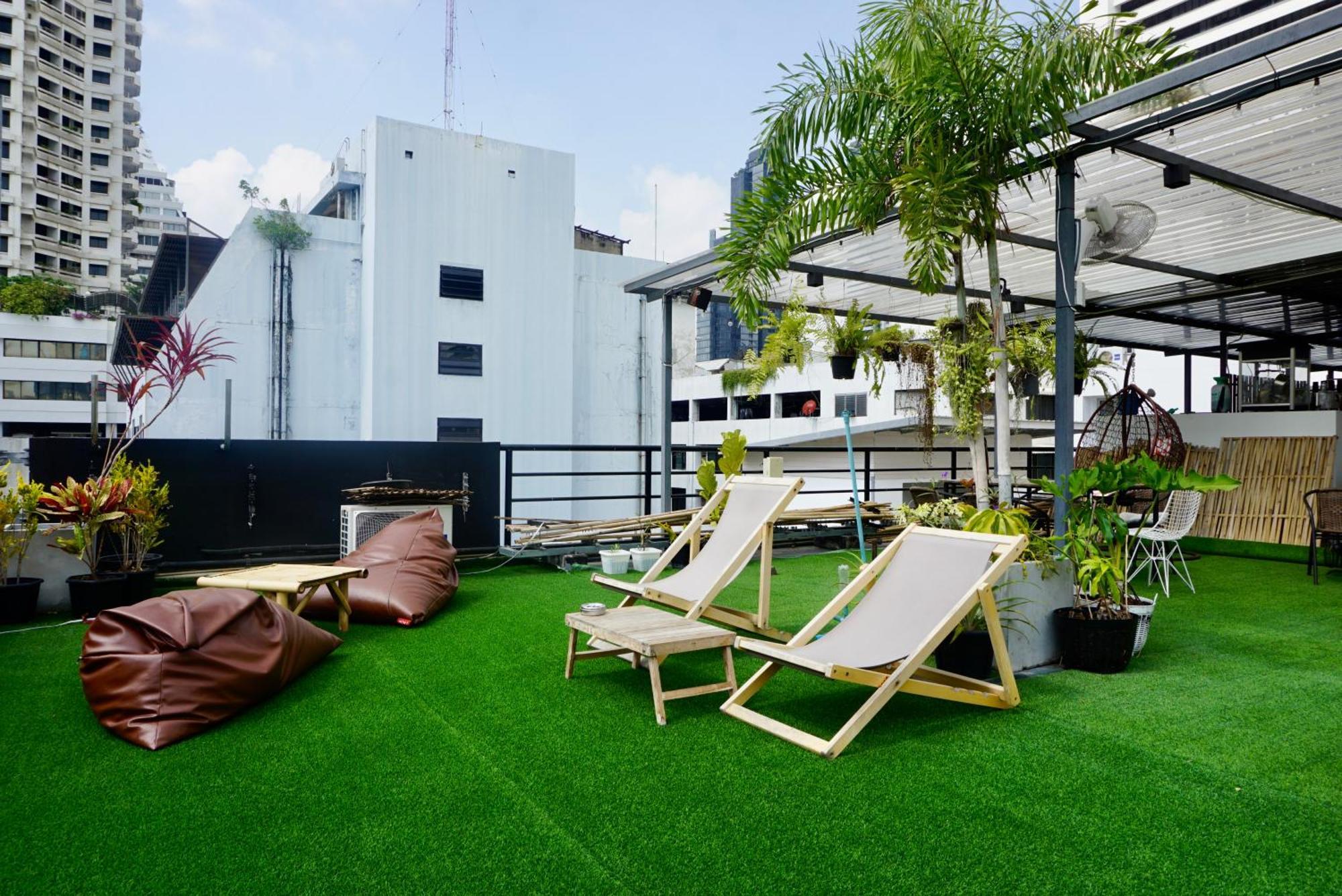 Hash Apartment With Unique Chill Design At Silom Soi 3 Bangkok Zewnętrze zdjęcie
